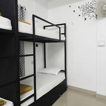 Hostel Stayzo Kochi Exterior foto