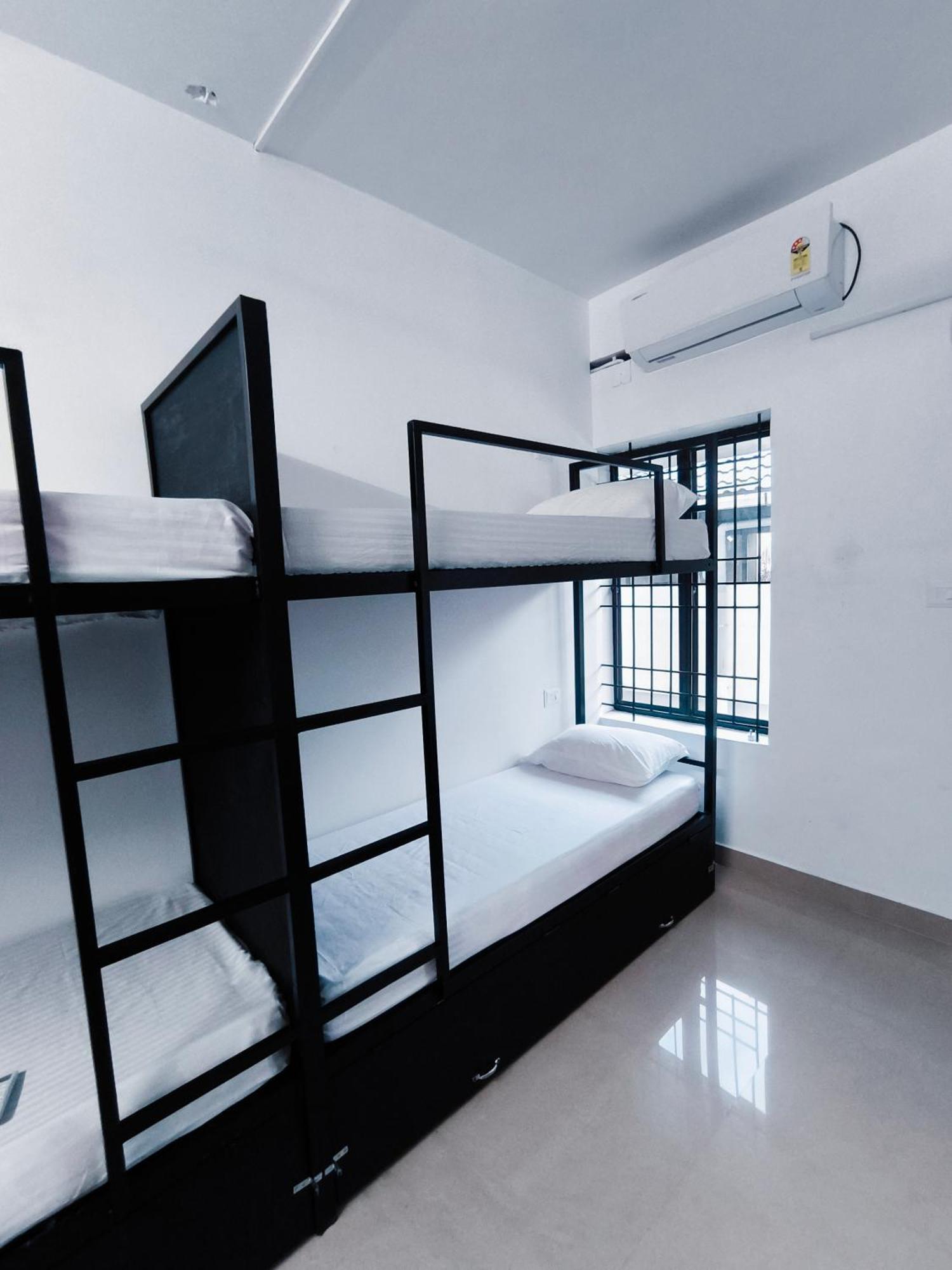 Hostel Stayzo Kochi Exterior foto